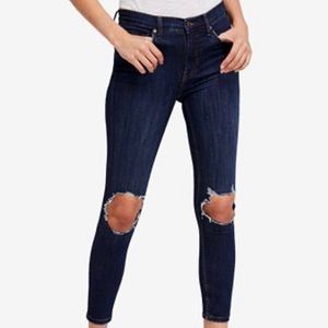 HOST PICK! Free People busted knee skinny jeans